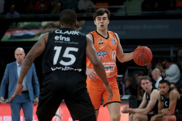 成为德罗赞 成为德罗赞